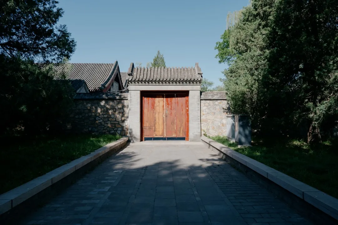 华南制造企业设备租赁模式对比:直接采购与融资租赁的效益分析